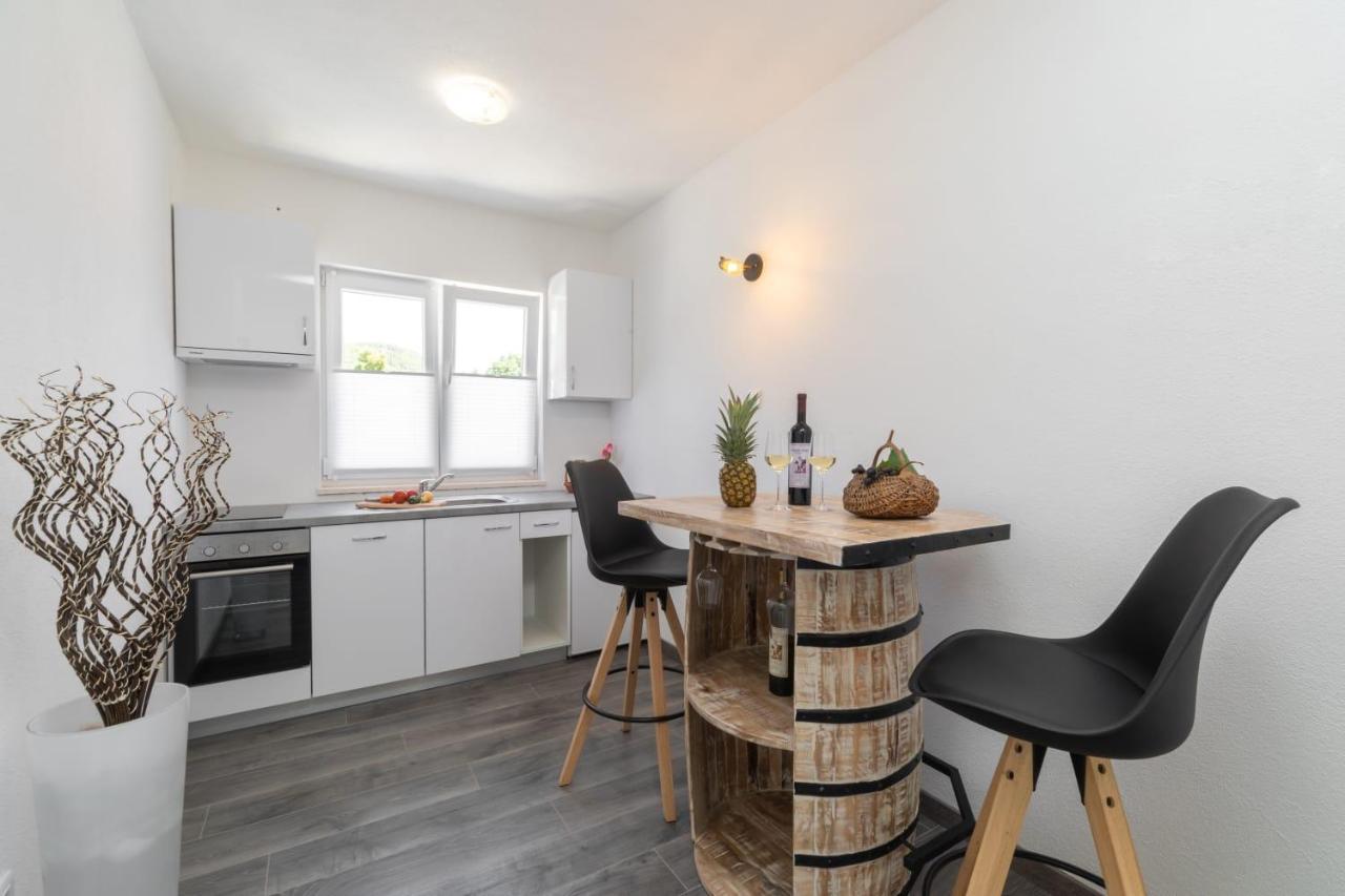 Maloa One Bedroom Apartment Smokvica  Kültér fotó